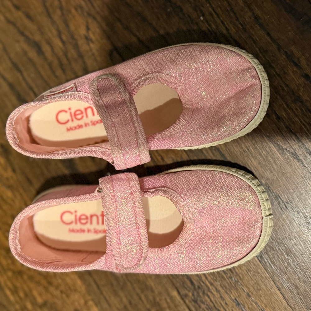 Cienta Kids Mary Jane Shows. Size 24 (7 toddler)